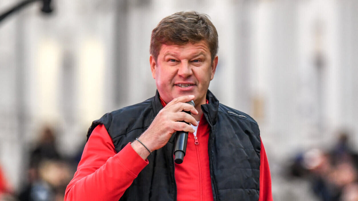 Подробнее о статье Дмитрий Губерниев: от комментатора биатлона до медийной звезды